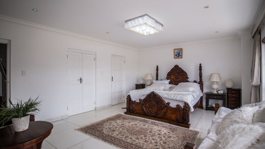 6 Bedroom Property for Sale in The Coves North West